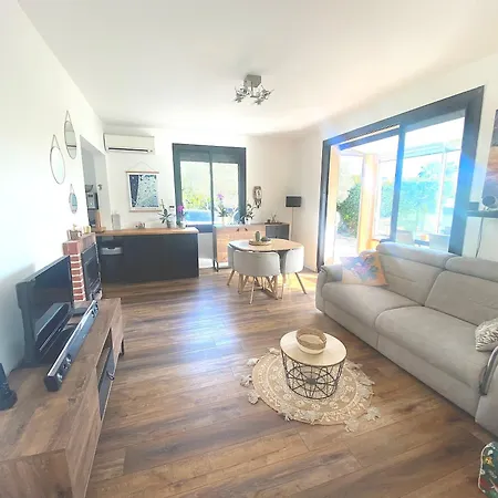Vila A 800m De La Du Brusc